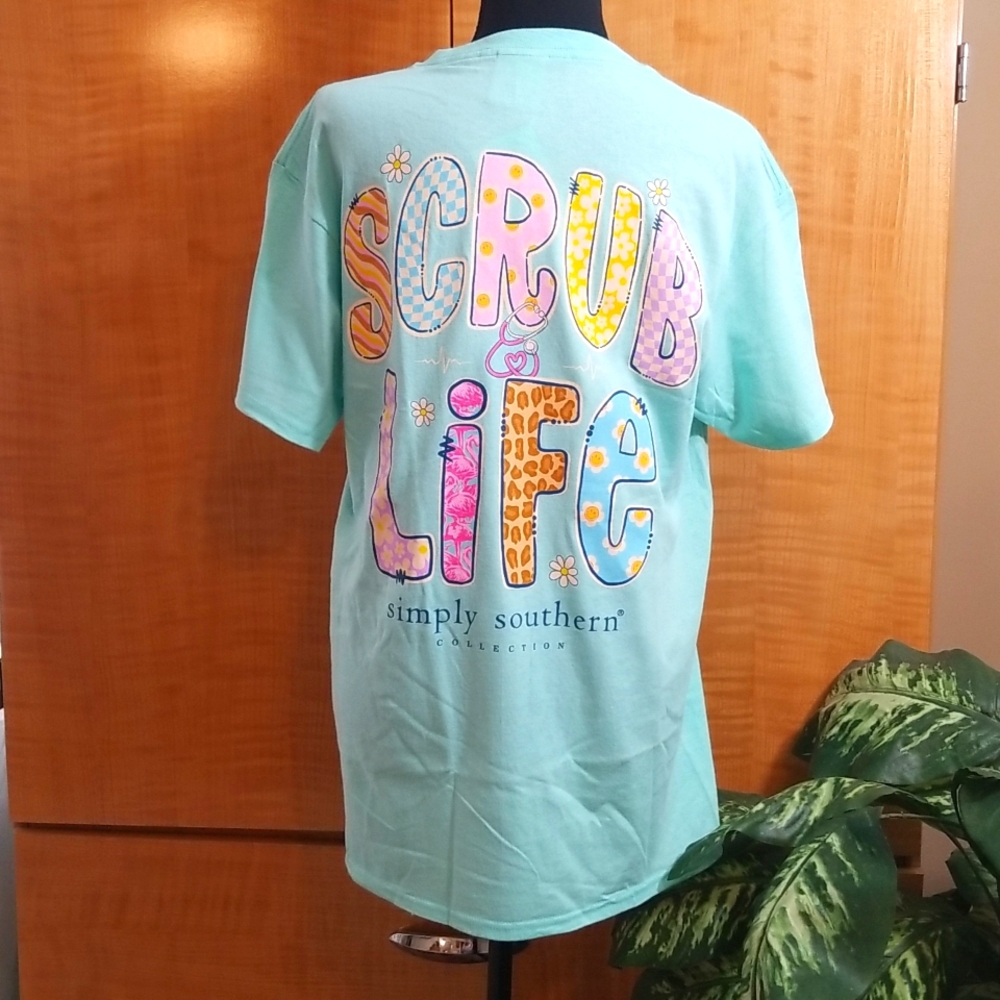NWT Simply Southern short sleeve tshirt size medium.